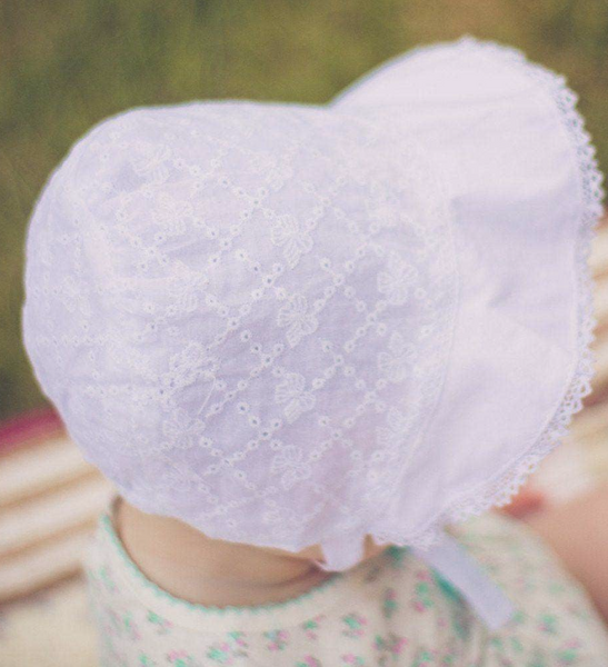 Bow Eyelet Sunbonnet