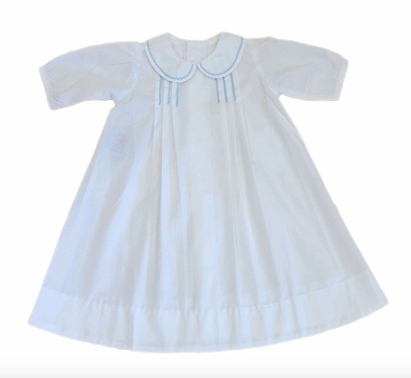 Quinn Daygown-White w/ Blue